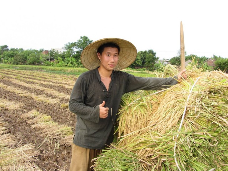 Ra mắt sách của chàng trai Việt kiều hai lần đi bộ xuyên Việt với chiếc ví rỗng - ảnh 2